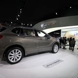 Ein großes Panoramadach soll für Kundenanstürme sorgen.