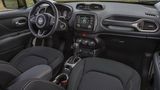 Der Innenraum des Jeep Renegade 75 Anniversary Special Edition.