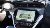 Chevrolet Bolt EV Fahrt mit zwei LCD-Displays