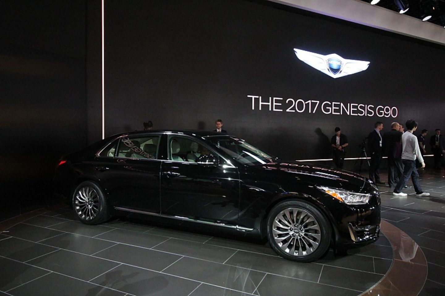 Der Genesis G90 ist 5,20 Meter lang