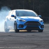 Zum ersten Mal hat er Allrad.