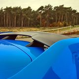 Fast schon zurückhaltend: der Heckspoiler des Ford Focus RS.