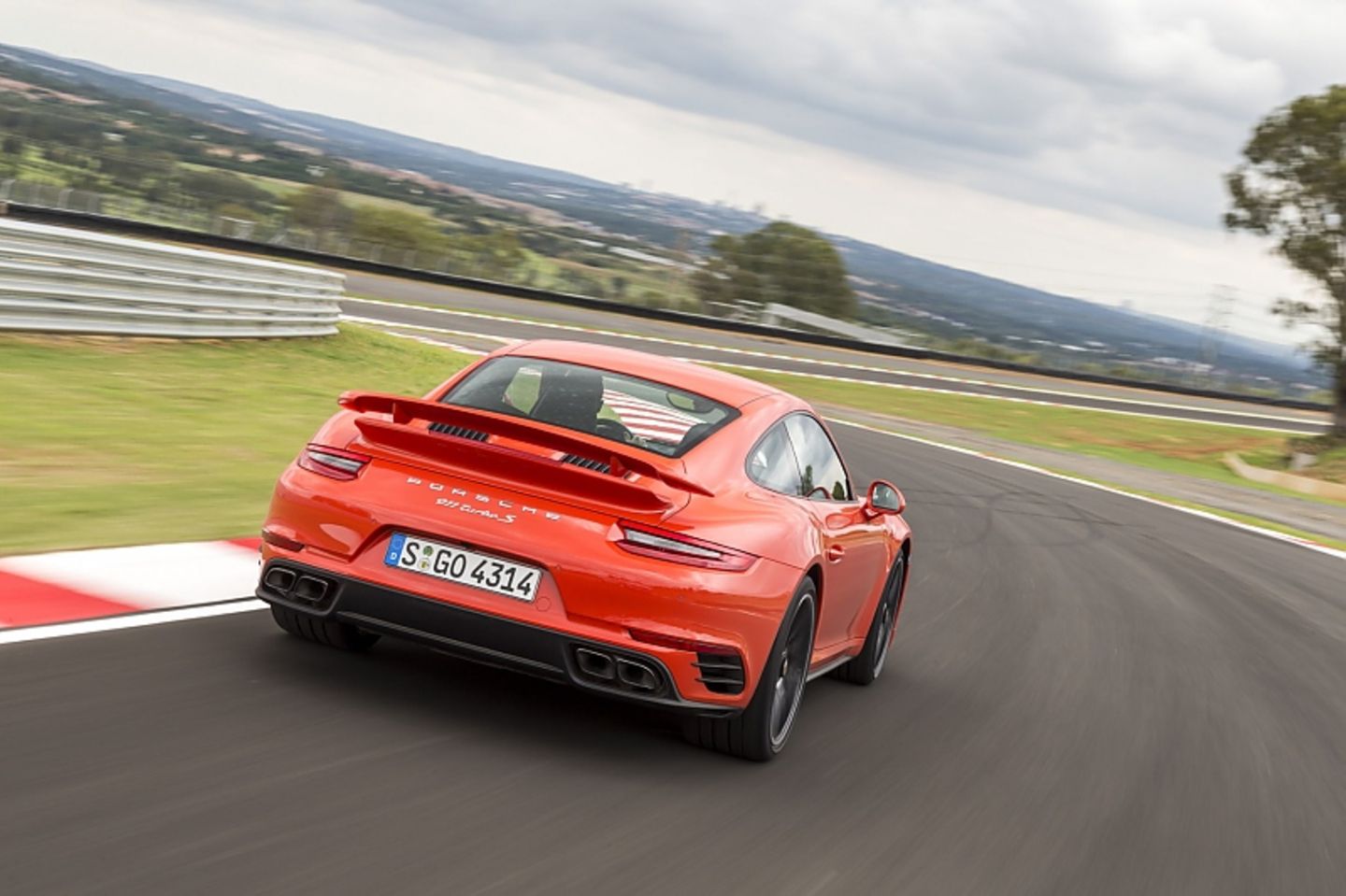 Porsche 911 Turbo S Jahrgang 2016