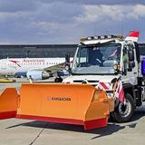 Der Unimog ist am Flughafen Wien-Schwechat