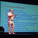 Kapitän Rolf Noack auf der Bühne