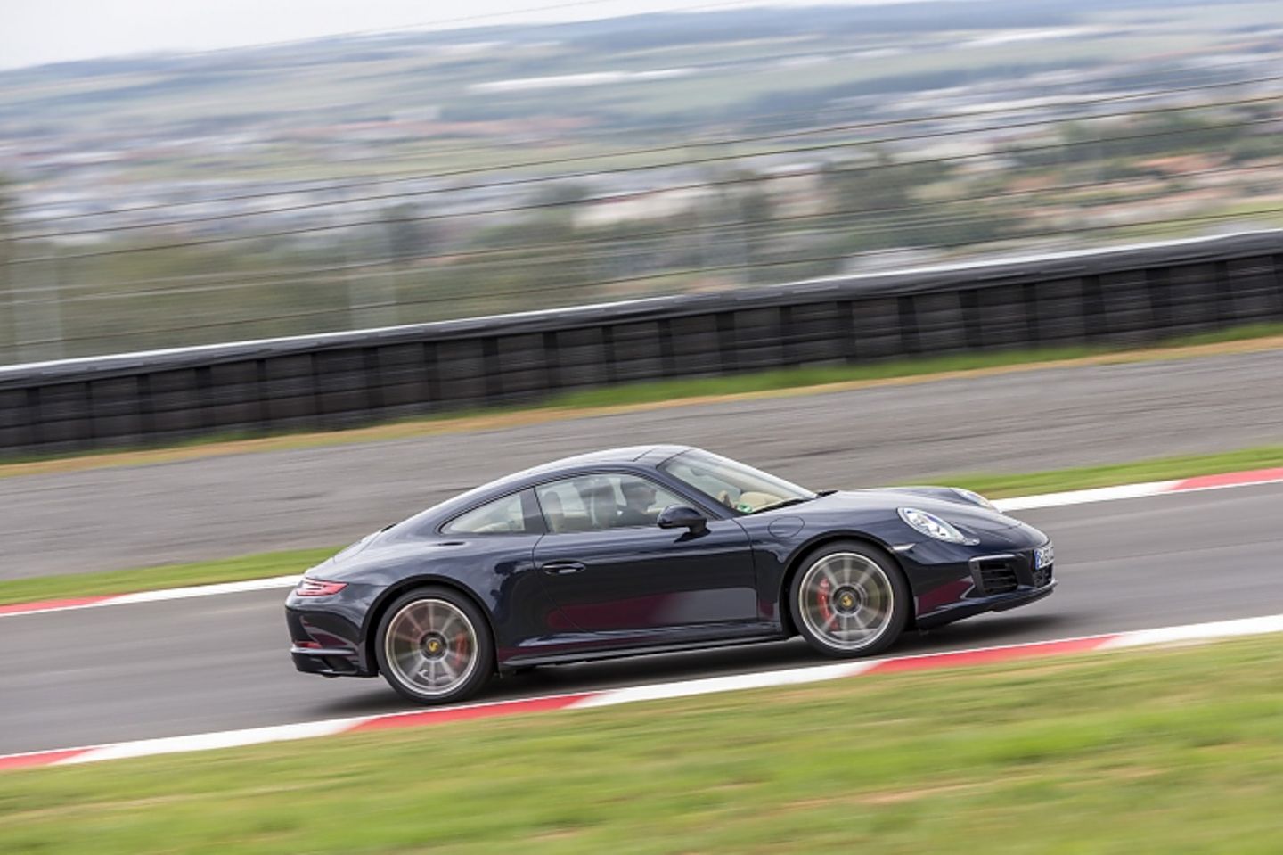 Porsche Carrera 4S - sicheres Handling