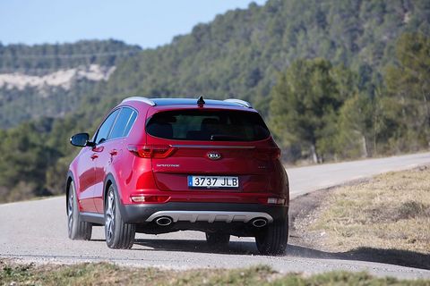 Die Heckleuchten erinnern an den Jeep Cherokee