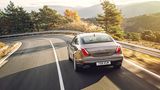 Der neue Jaguar XJ ist 5,13 Meter lang,...