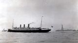 Die Mutter aller Kreuzfahrtschiffe: Die 1889 gebaute "Augusta Victoria" war mit 144,8 Metern der damals größte Passagierdampfer Deutschlands und verkehrte zunächst im Transatlantikverkehr nach New York, ehe das Schiff Anfang 1891 zur ersten Kreuzfahrt aufbrach.