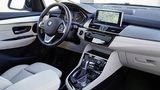Das Cockpit des BMW 225xe Active Tourer