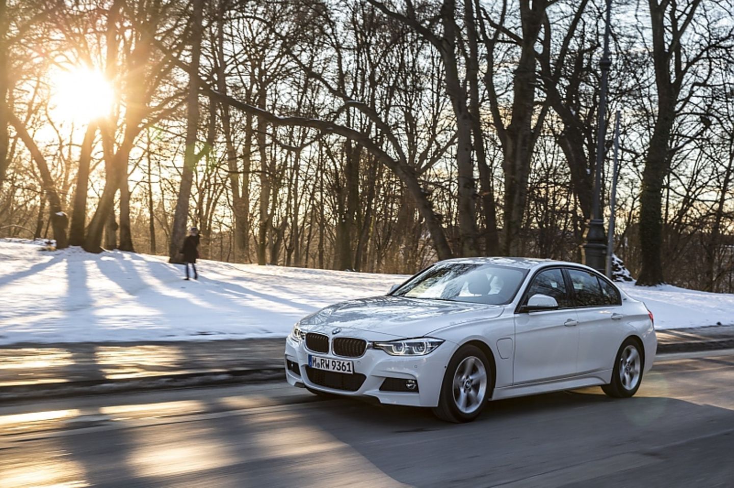 BMW 330e