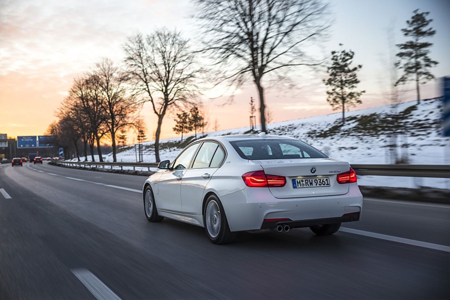 BMW 330e