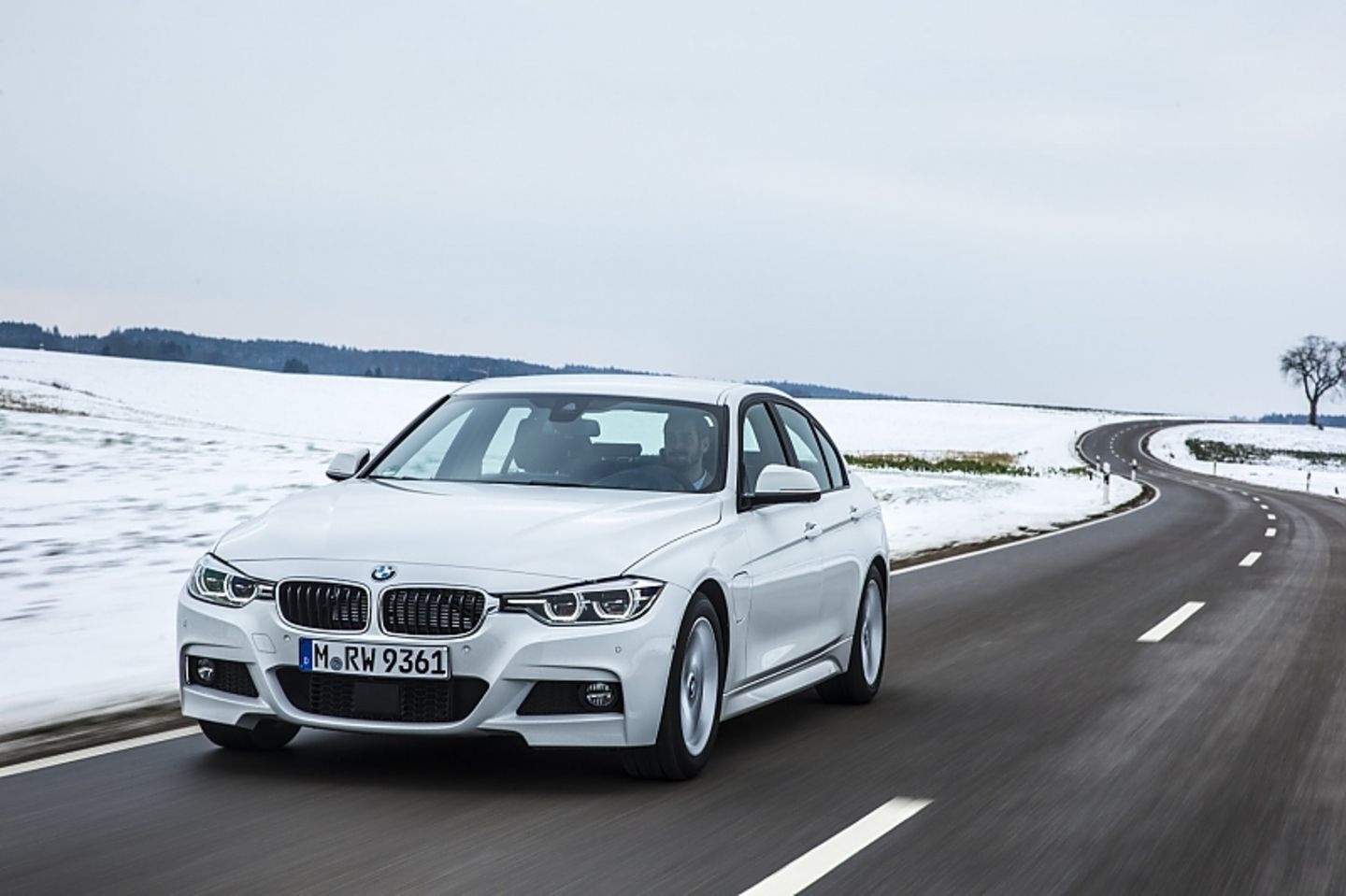 BMW 330e - der Normverbrauch liegt bei realitätsfernen 1,9 Litern