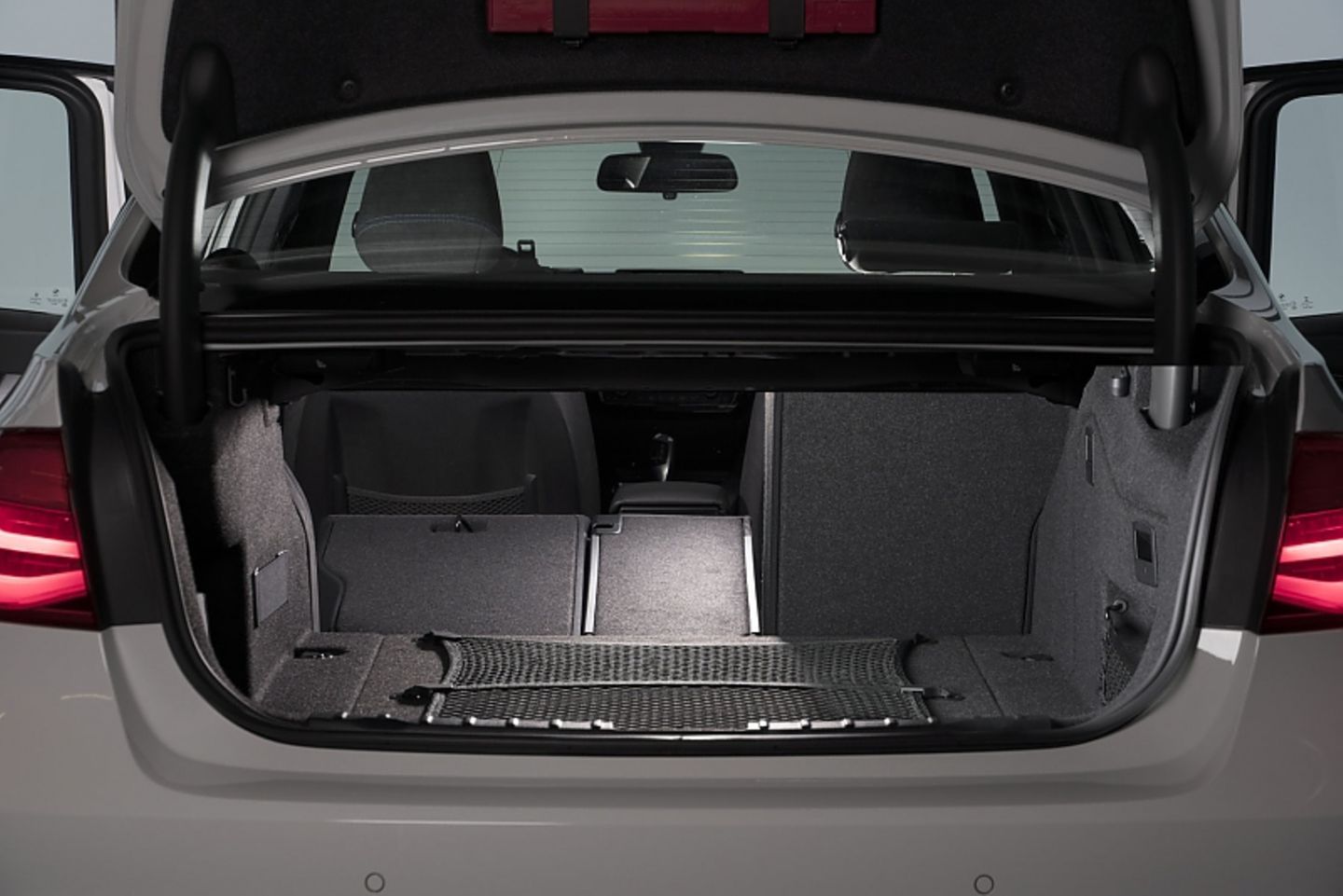 BMW 330e - Umklappen ist kein Problem