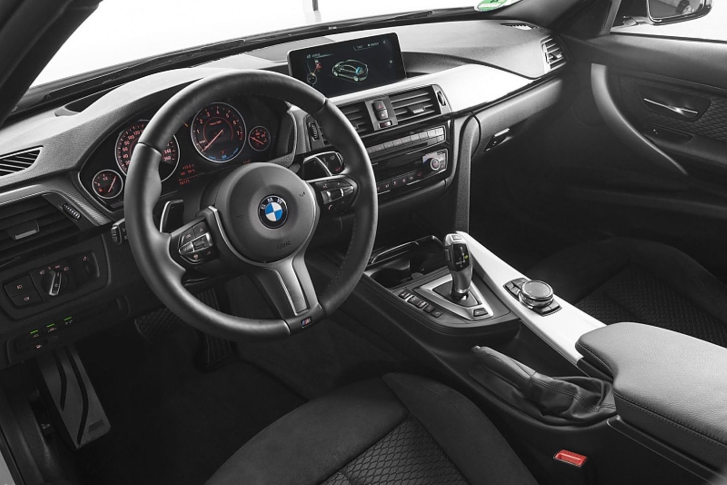 BMW 330e