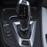 BMW 330e - unten werden die drei E-Modi durchgeschaltet