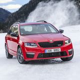 Der schwarze Kühlergrill verleiht dem Skoda Octavia RS 4x4 Combi Präsenz