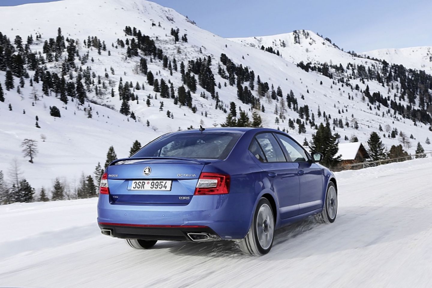 Der Kofferraum ist Skoda-gewohnt groß