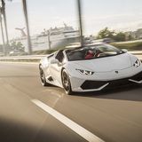 Lamborghini Huracan LP 610-4 Spyder in der Nähe des Kreuzfahrtterminals