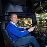 Im Führerhaus des Film-Star-Trucks