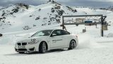 So ein Winter-Fahrertraining kostet rund 1.500 Euro