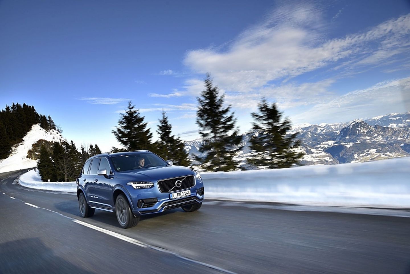 Beim Volvo XC90 T8 Twin Engine klappt das Zusammenspiel zwischen E-Antrieb und Verbrenner sehr geschmeidig
