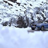 Fällt der E-Punch des Hybrids weg, tut sich der Vierzylinder-Benziner schwer