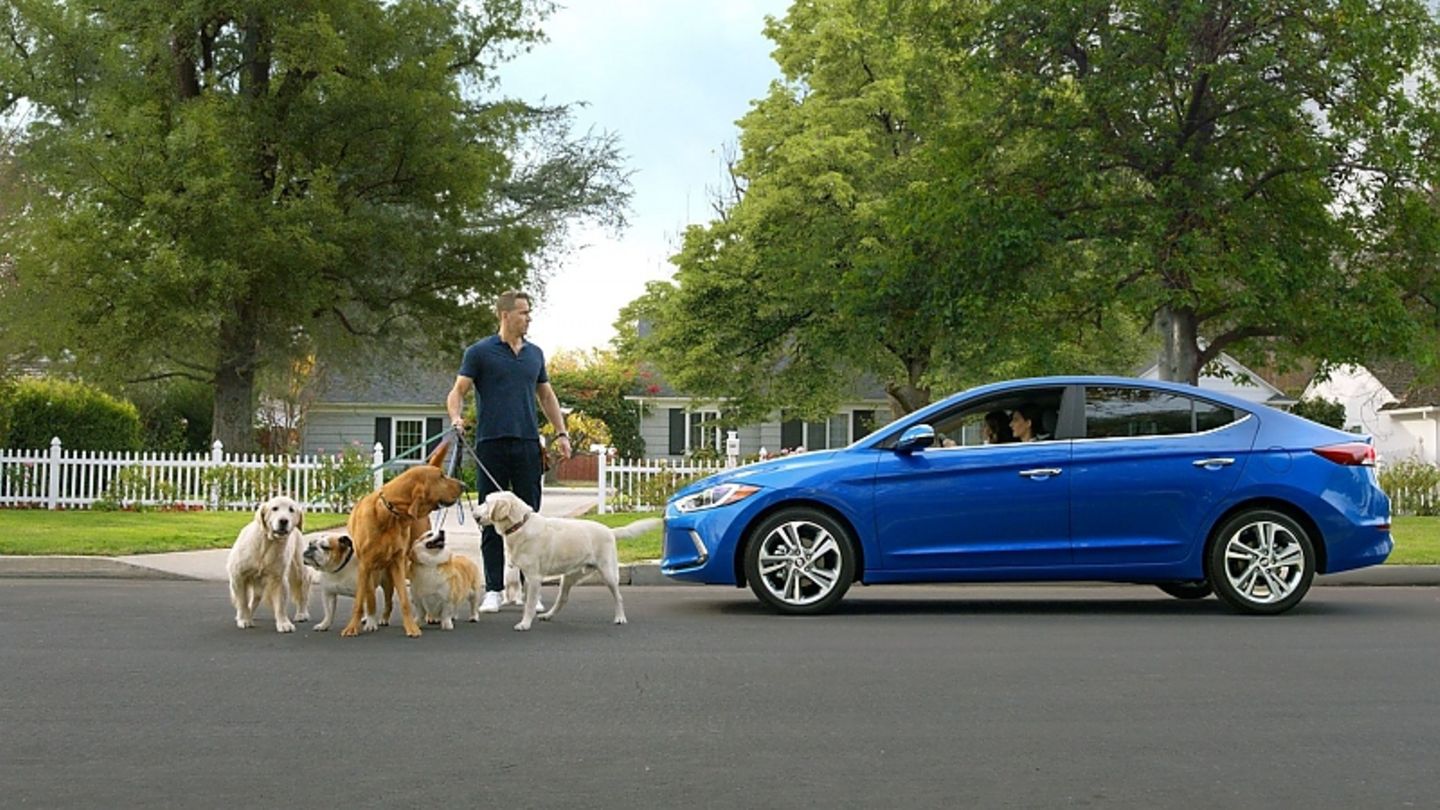 Frauen-Liebling Ryan Reynolds peppt die Hyundai Werbung auf