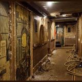 Die 13 Decks der "Costa Concordia"  standen für 13 europäische Länder: Die Wand dieses Ganges auf dem Austra-Deck ziert der Spruch "Der Zeit ihre Kunst, der Kunst ihre Freiheit", ein Satz des österreich-ungarischen Schriftstellers Ludwig Hirsch.