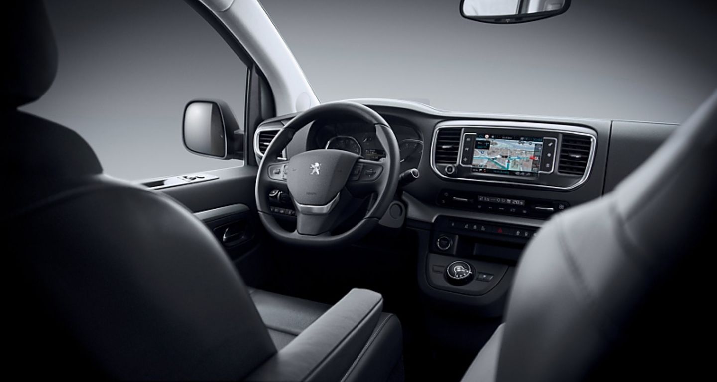 Der Innenraum des Peugeot Traveller