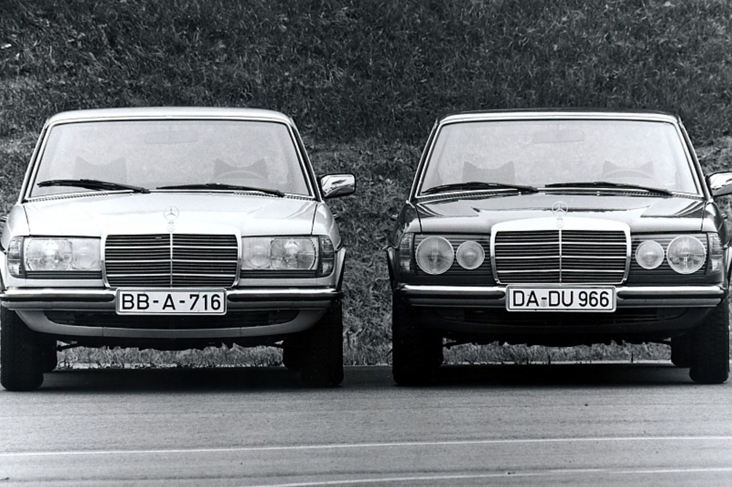 Rund oder eckig: An den Scheinwerfern der ersten Generation der Mercedes-Benz Baureihe 123 konnte man Spitzenmodelle und die wen