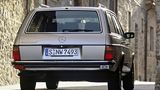 Ein schöner Rücken entzückt das Publikum: Die Gestaltung des "Stationswagens" als Kombi-Version der Mercedes-Benz Baureihe 123 w