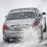 Mercedes Fahrertraining für Panzerlimousinen - die Fahrzeuge wiegen zwischen 4,0 und 4,5 Tonnen