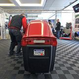 Hier passen zwei Insassen hinein.