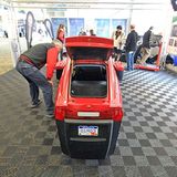 Einen kleinen Kofferraum hat er auch.