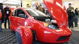 Der Dreizylinder-Benzinmotor des Elio.