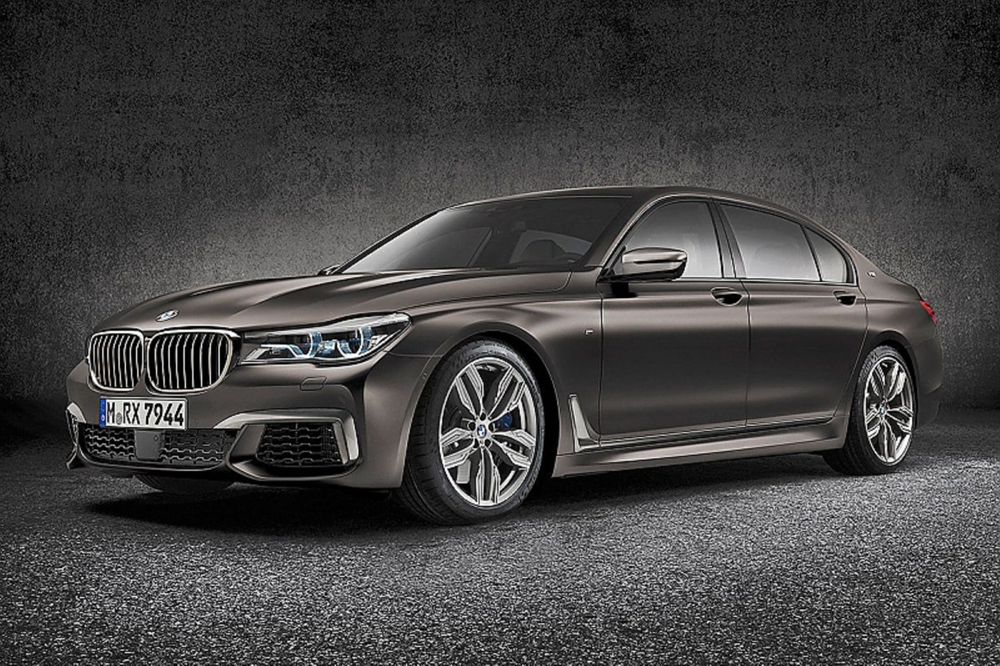 BMW M760Li XDrive