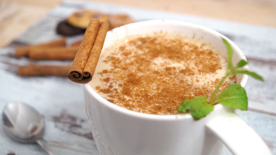 Klassiker selbst gemacht: So machen Sie leckeren Vanilla-Chai-Tee selbst
