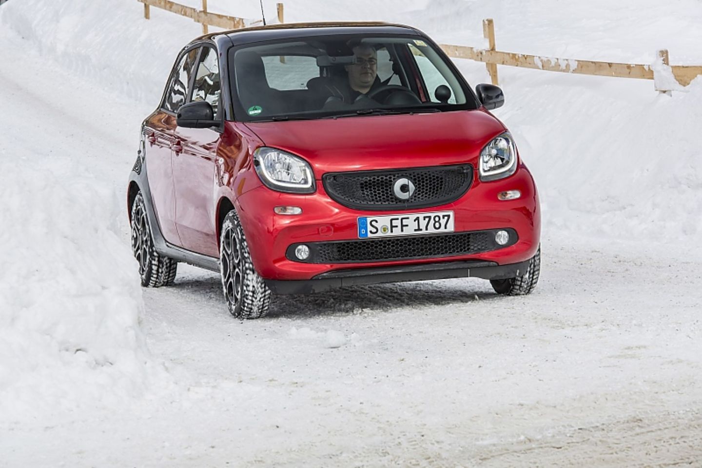 Mit dem 90-PS-Motor ist der Stadtfloh auch im Schnee gut unterwegs