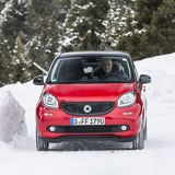 Der geringe Wendekreis des Smart Forfour von 8,65 Metern hilft beim Schnee-Walzer