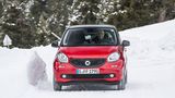 Der geringe Wendekreis des Smart Forfour von 8,65 Metern hilft beim Schnee-Walzer