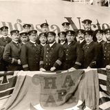 Der Officiercorps von 1891 an Bord der "Augusta Victoria". In Bildmitte Kapitän Heinrich Barends.