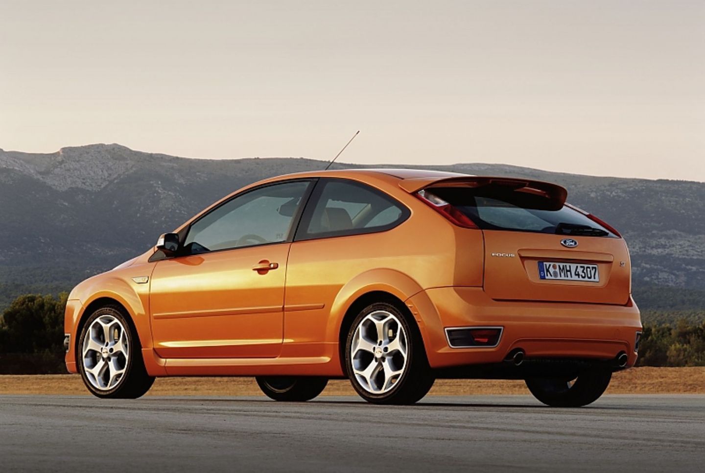 Der Preis für den Ford Focus ST beträgt rund 9.383,16 Euro