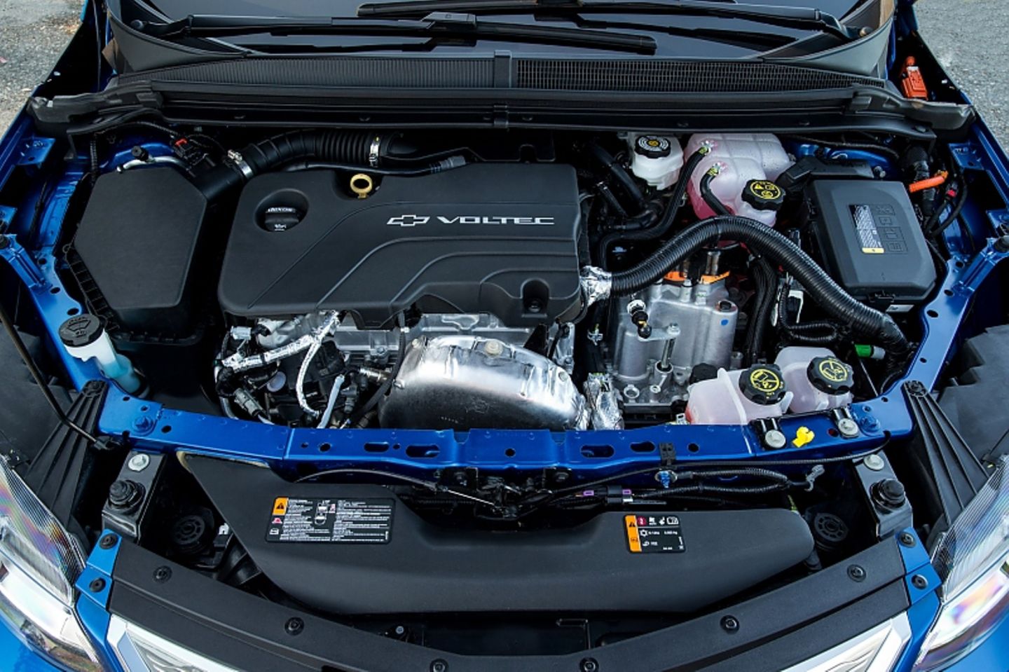 Chevrolet Volt 2016 - der Vierzylinder-Saugmotor leistet 74 kW / 101 PS