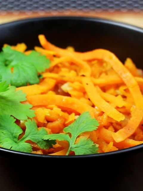 Vegan kochen: Das beste vegane Curry – ganz einfach mit Süßkartoffel-Streifen
