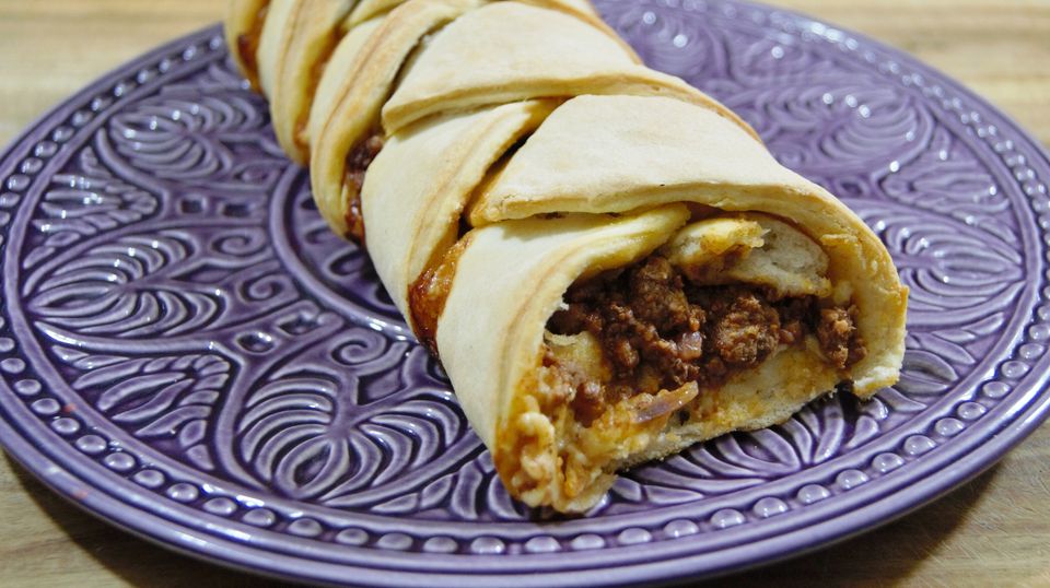 Italienische Küche: Heiß und feurig lecker - Stromboli mit Hackfleischfüllung