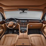 Das Cockpit des Bentley Mulsanne.