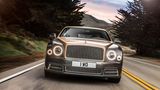 Der Bentley Mulsanne EWB wird, wie alle drei, vom 6,75 Liter großen V8-Benzinmotor angetrieben.
