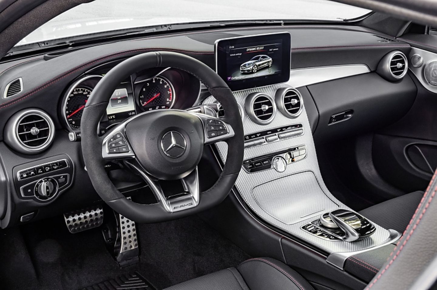 Das Cockpit des Mercedes AMG C 43 4matic Coupé