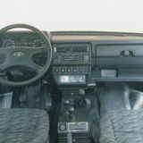 Der schmucklose Innenraum des Lada Niva